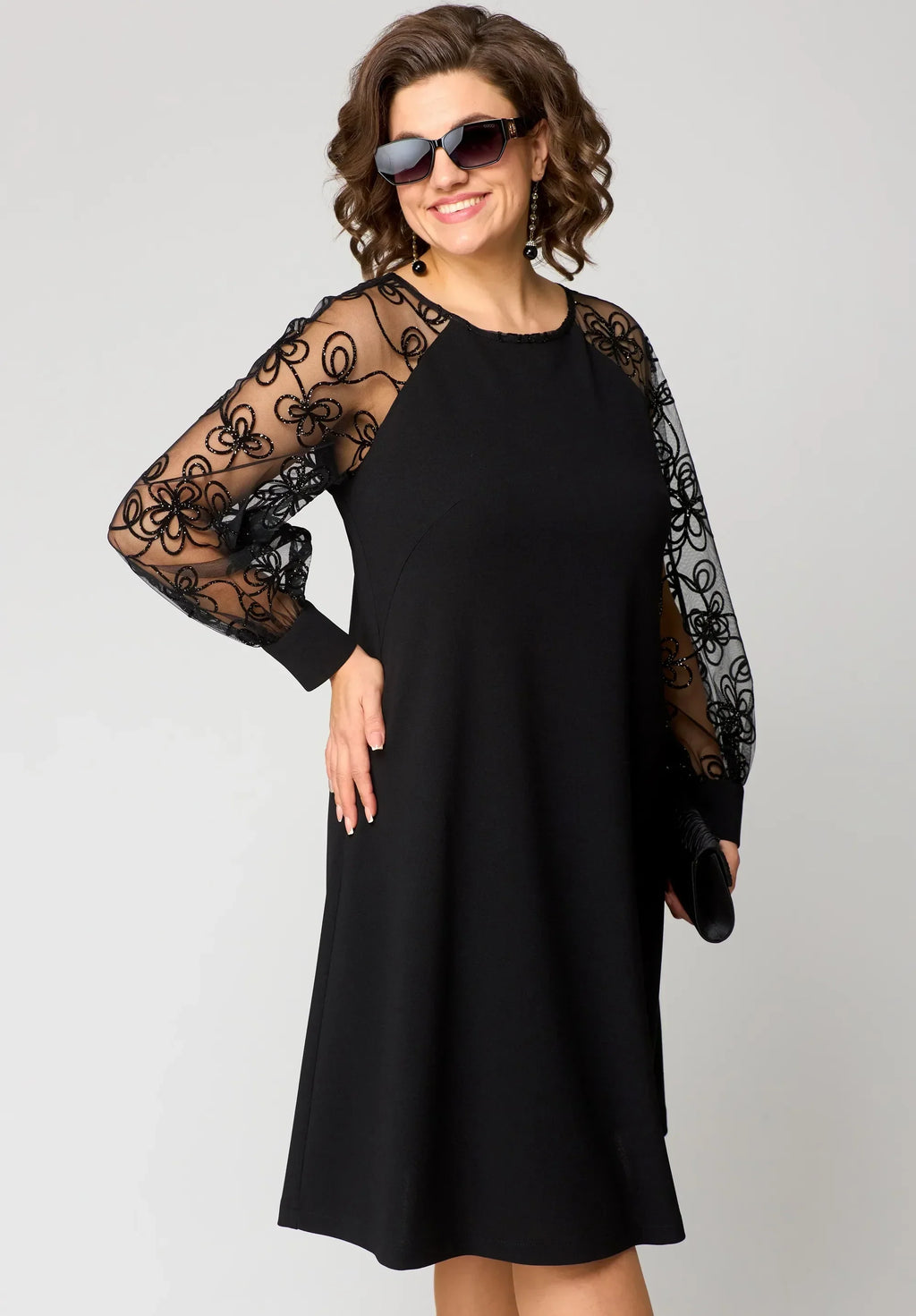 Jolanta – Elegant Lace Dress