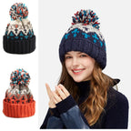 TAMARA™– Cozy Snowflake Pom Beanie