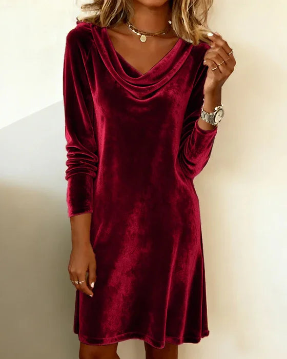 Serena – Luxe, flowing velvet dress