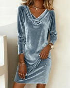 Serena – Luxe, flowing velvet dress