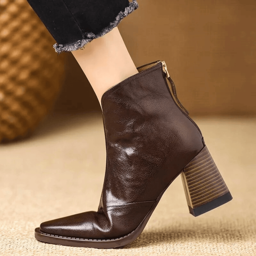 Cornelia | Elegant leather ankle boots with heel